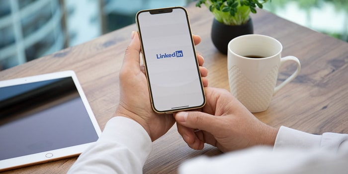 bloquear a alguien de la pagina de empresa de linkedin